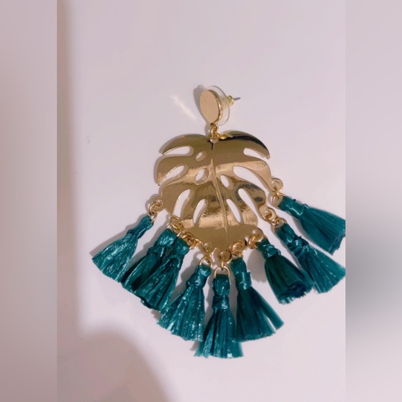 Lillypulitzer statement earrings - Picture 3 of 3